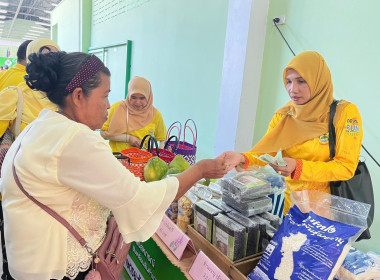 เข้าร่วมกิจกรรม Co-op Market Fair พลังสหกรณ์ ... พารามิเตอร์รูปภาพ 11