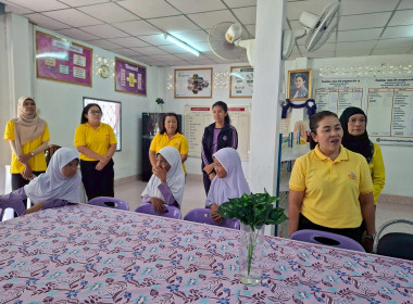 เข้าตรวจเยี่ยมกิจกรรมสหกรณ์นักเรียน และได้มอบอุปกรณ์กีฬา พารามิเตอร์รูปภาพ 1