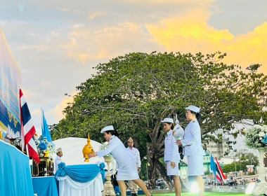 ร่วมพิธีถวายเครื่องราชสักการะและวางพานพุ่ม ... พารามิเตอร์รูปภาพ 3