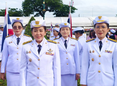 เข้าร่วมพิธีวางพวงมาลาถวายราชสักการะเนื่องในวันปิยมหาราชวันคล้ายวันสวรรคตพระบาทสมเด็จพระจุลจอมเกล้าเจ้าอยู่หัวรัชกาลที่ 5 ... พารามิเตอร์รูปภาพ 8