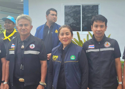 มอบสิ่งของให้แก่ชาวบ้านผู้ประสบอุทกภัย ... พารามิเตอร์รูปภาพ 1