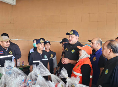 มอบสิ่งของให้แก่ชาวบ้านผู้ประสบอุทกภัย ... พารามิเตอร์รูปภาพ 7