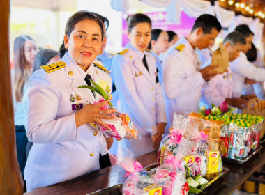 เข้าร่วมพิธีเจริญพระพุทธมนต์ และพิธีทำบุญตักบาตร พารามิเตอร์รูปภาพ 4