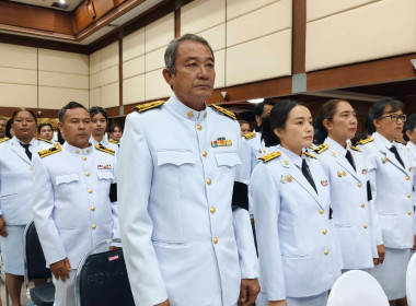 เข้าร่วมพิธีวางพวงมาลาถวายราชสักการะ ... พารามิเตอร์รูปภาพ 8