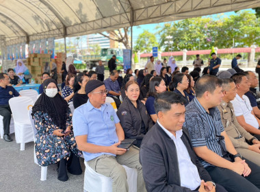 ร่วมเปิดงานธงฟ้าเยียวยาลดค่าครองชีพเพื่อบรรเทาความเดือดร้อนและลดภาระค่าครองชีพของประชาชนจังหวัดปัตตานี ... พารามิเตอร์รูปภาพ 3