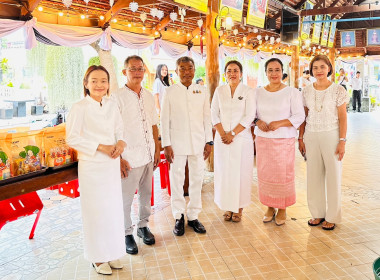 เข้าร่วมพิธีทำบุญตักบาตรเนื่องในวันอาสาฬหบูชาและวันเข้าพรรษา พารามิเตอร์รูปภาพ 5