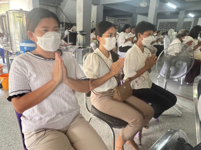 ร่วมพิธีเจริญพระพุทธมนต์เฉลิมพระเกียรติพระบาทสมเด็จพระเจ้าอยู่หัวสมเด็จพระนางเจ้าสิริกิต์ พระบรมราชินีนาถ พระบรมราชชนนีพันปีหลวง สมเด็จพระนางเจ้าฯ พระบรมราชินี และสมเด็จพระเจ้าลูกเธอ เจ้าฟ้าพัชรกิติยาภา นเรนทิราเทพยวดี ประจำปีพุทธศักราช 2566 ... พารามิเตอร์รูปภาพ 1