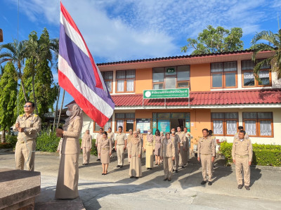 เข้าแถวเคารพธงชาติ สร้างความจงรักภักดีต่อสถาบันชาติ ศาสนา ... พารามิเตอร์รูปภาพ 1