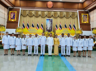 ร่วมพิธีเจริญพระพุทธมนต์และทำบุญตักบาตรถวายพระราชกุศล พารามิเตอร์รูปภาพ 3